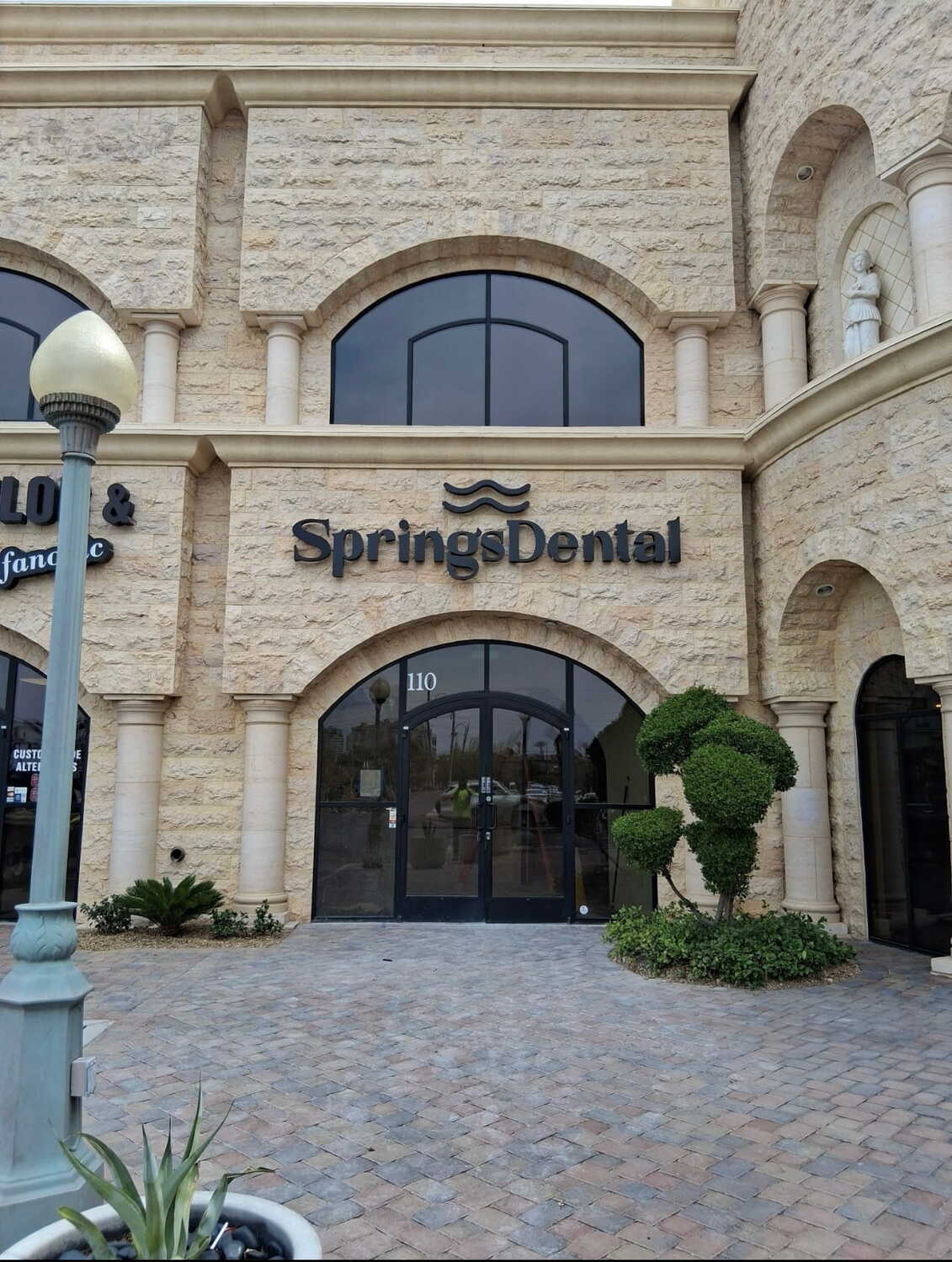 Springs Dental exterior
